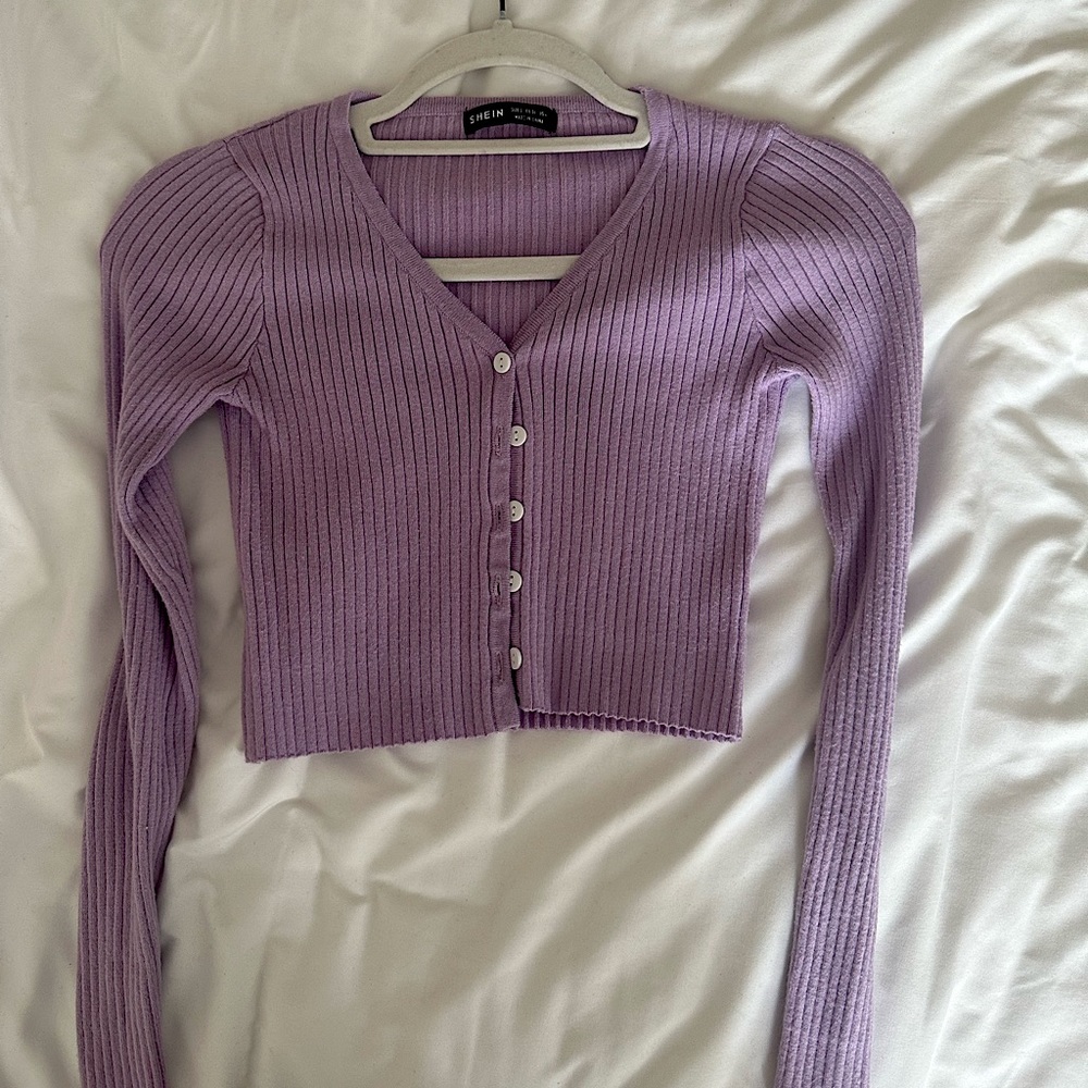 Light purple crop shirt